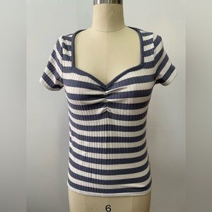 Madewell sweetheart neckline tee